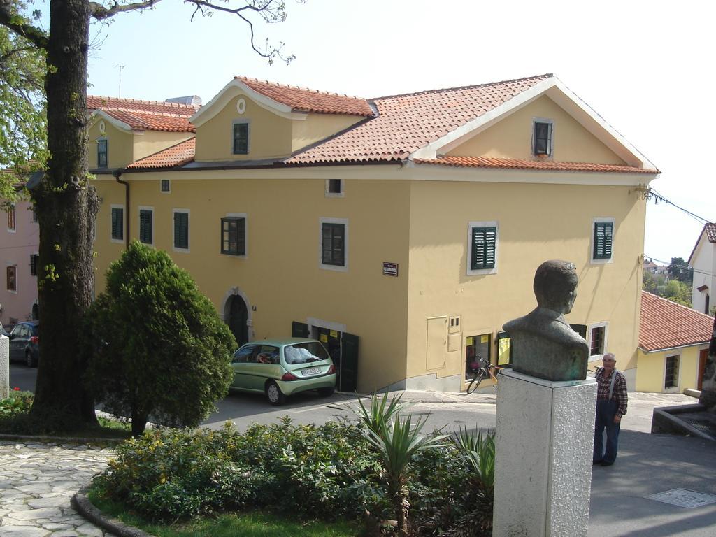 Apartments Villa Kastav In Old Town Center With Sea View And Parking Phòng bức ảnh